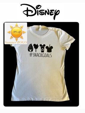 ☀️Mickey Mouse Ears Snack Goals Tee - size XL